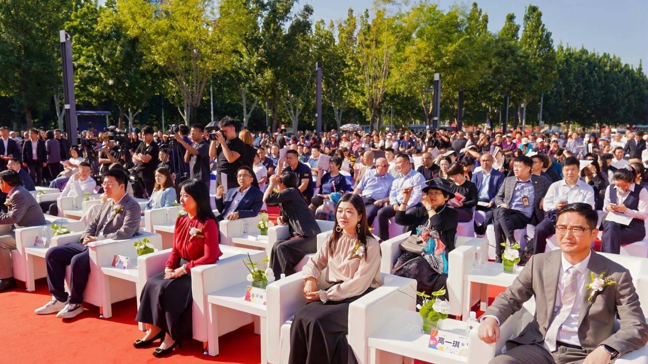 北京上德银泰城盛大启幕：花园式商业地标，解锁艺术潮流消费新生态