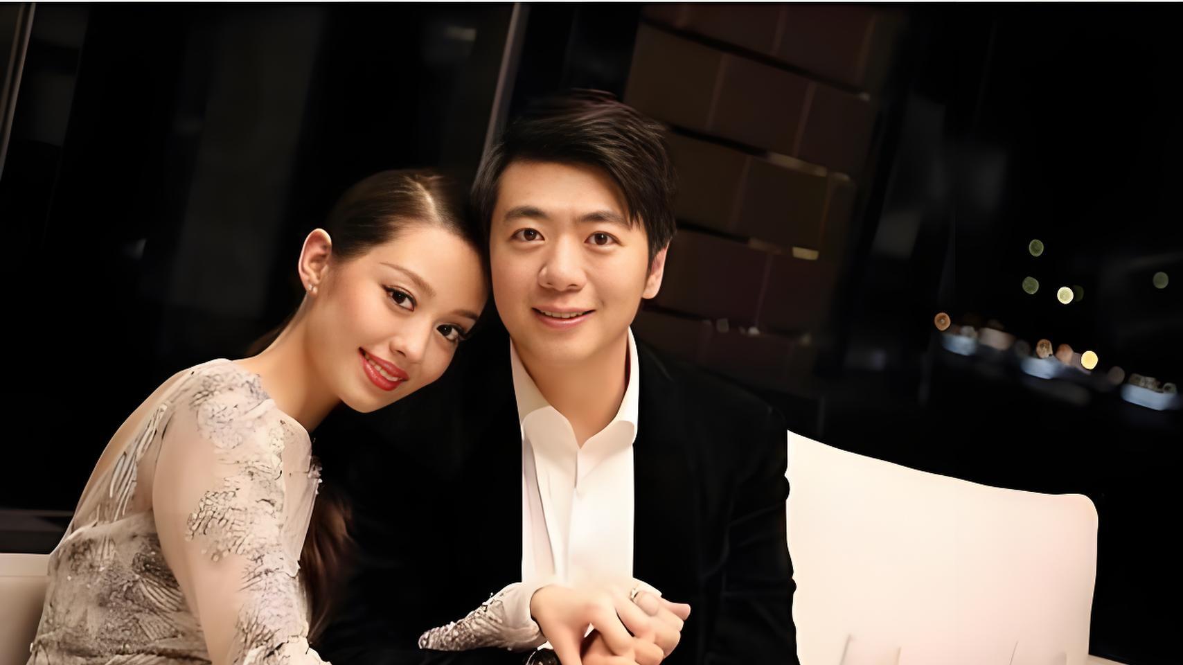 这对从古典音乐殿堂走向真人秀棚拍的夫妻，正在用显微镜级别的恩爱展示