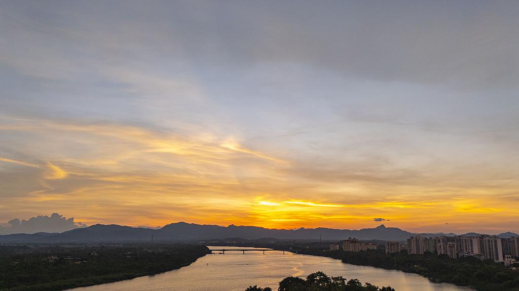 蝴蝶大乐透25110期分析，上期温码开出了3个号码，本期有所变化吗