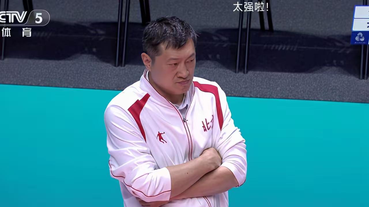 朱婷和王云蕗相视一笑说了什么？