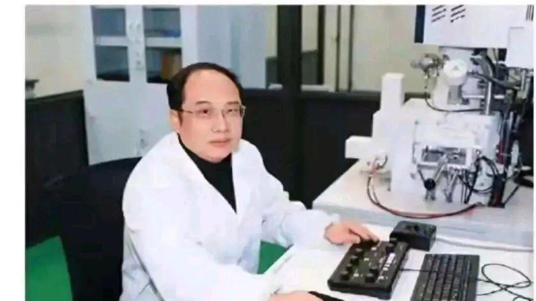 爽文都不敢这么写！高中学历男子摇身变“外籍院士”，骗光1800万科研经费