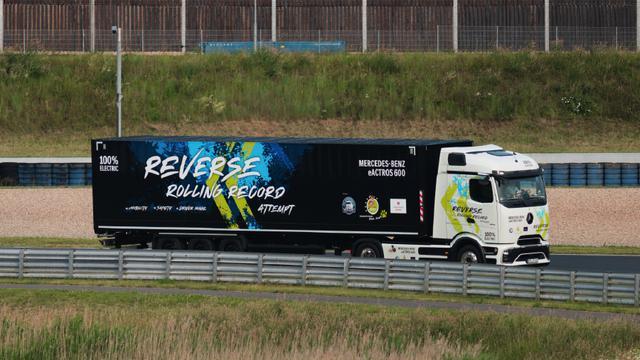 梅赛德斯-奔驰eActros 600刷新吉尼斯世界纪录