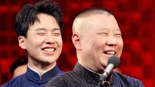 郭德纲孟非谈儿女婚事



郭德纲喊话孟非结亲家？



相声界大佬郭德纲公开喊