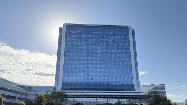 还得是“宁王”，把纯电续航干到了1500km，油车最后一口气断了？