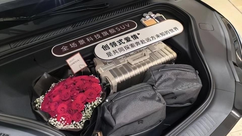 大咖都说好，ES8这些配置到底有多香？