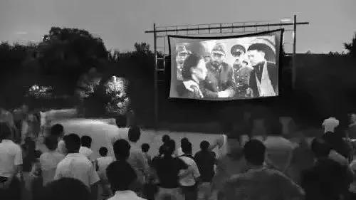 巴金：令人费解的是人人平等，样板戏却总是教育人们应该怎样生活