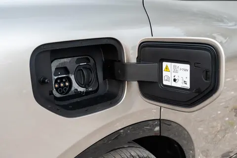 全新岚图知音：20万级纯电SUV，标配华为高阶辅助驾驶+鸿蒙座舱