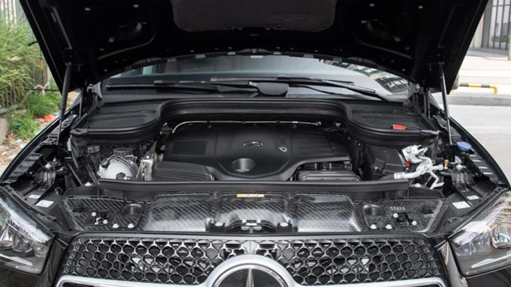 奔驰GLE2025版实拍：367马力+四驱，实力到底如何？