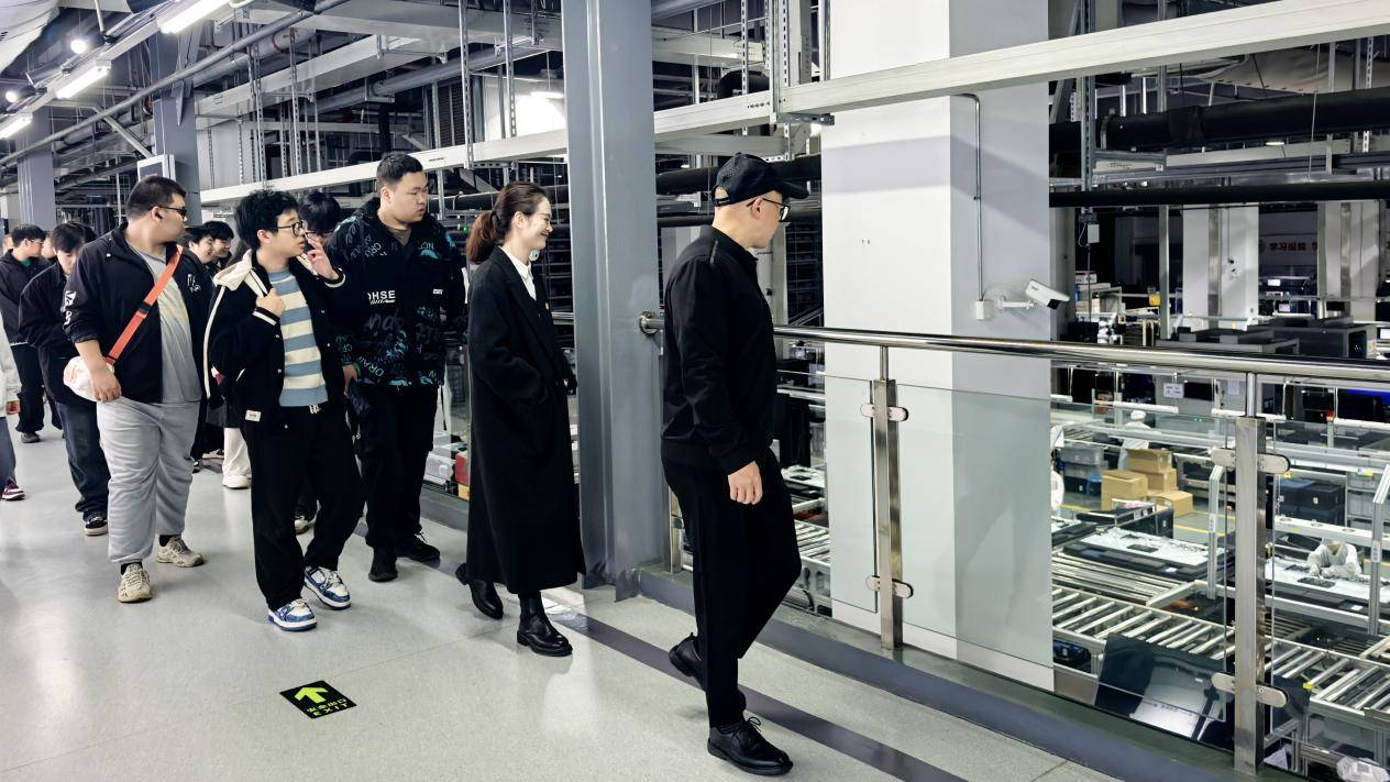 绵阳城市学院走进长虹开展实践教学