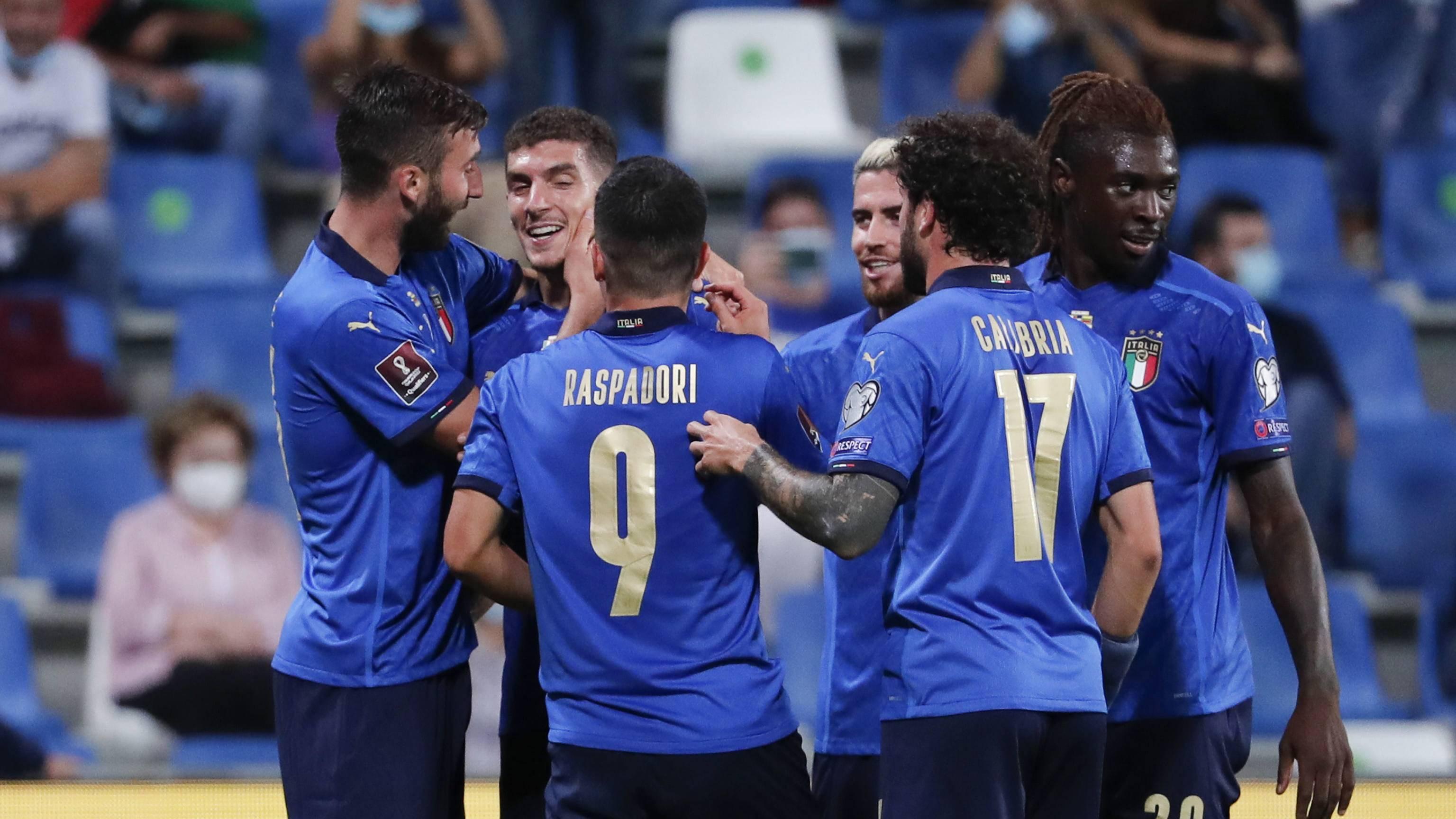 11/16精选3场足球赛事解析：塞尔维亚、英格兰、意大利