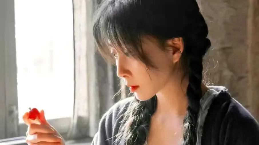 殷桃为了能演《人世间》的郑娟，不敢谈片酬，最终成就了剧和自己