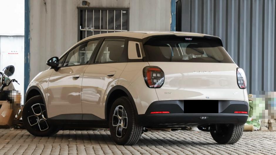 没有预料中的高销量，AION UT实力不差，了解过后明白原因了