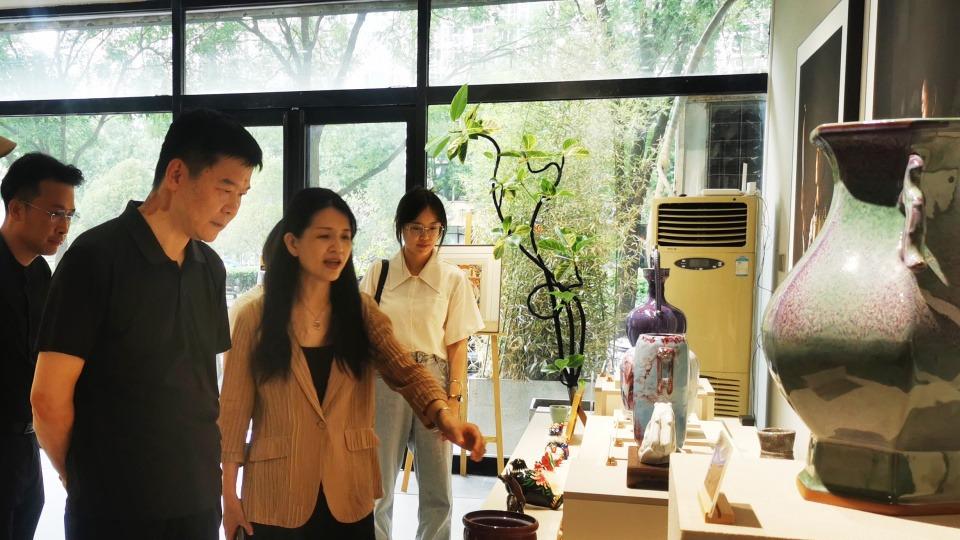 河南艺术职业学院来访非遗艺术馆，共商非遗传承与职教融合新篇章