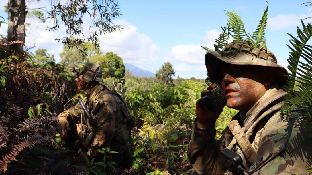 入侵委内瑞拉倒计时，等特朗普回国就开打？