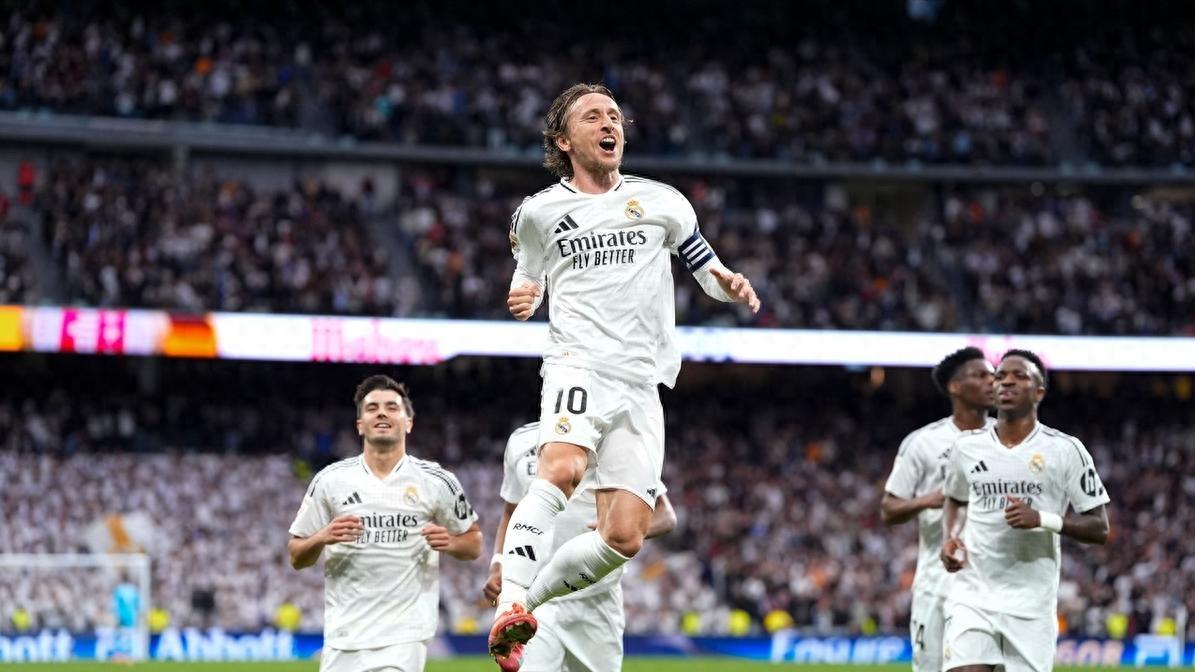 皇马传奇退役计划！伯纳乌王朝终章进入倒计时？