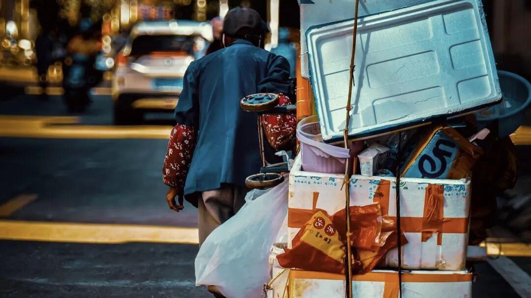 每个平凡的人，都在认真把日子过出热气