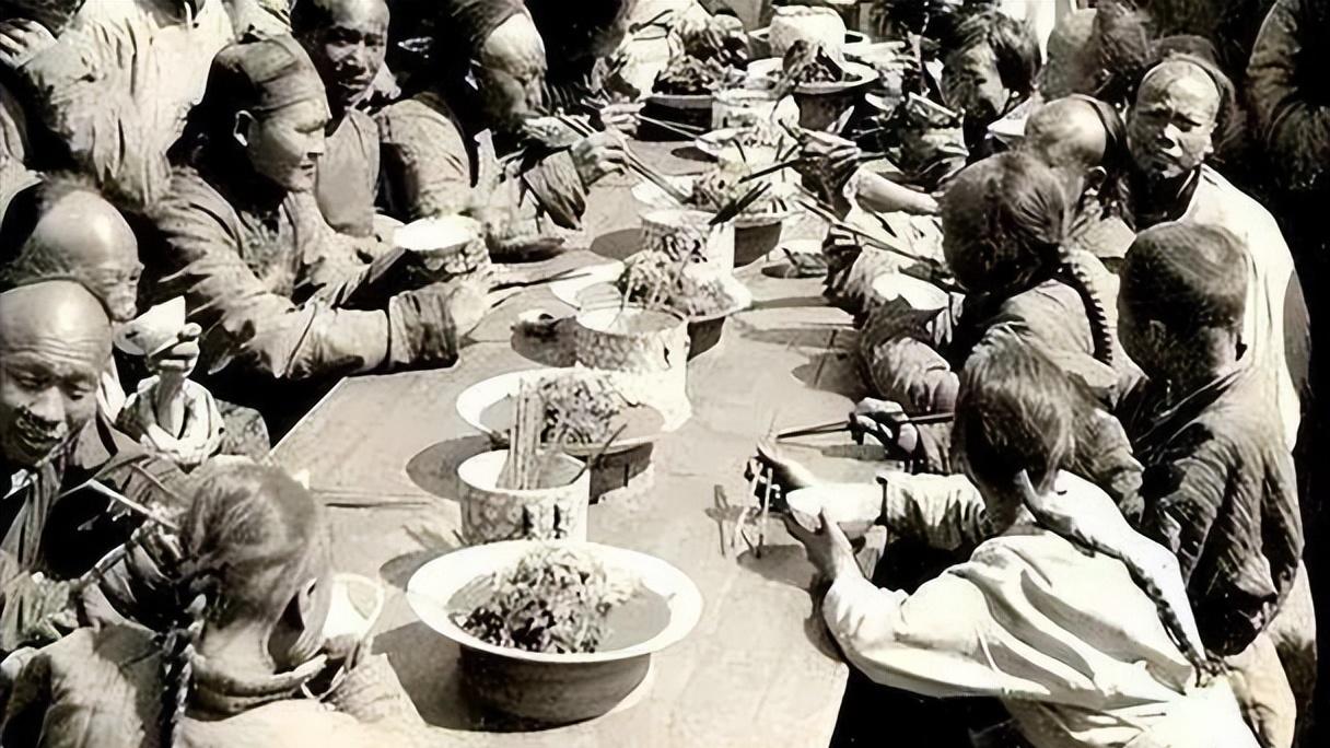 古代穷人每天吃什么？别被电视剧误导了，你可能一口都吃不下去