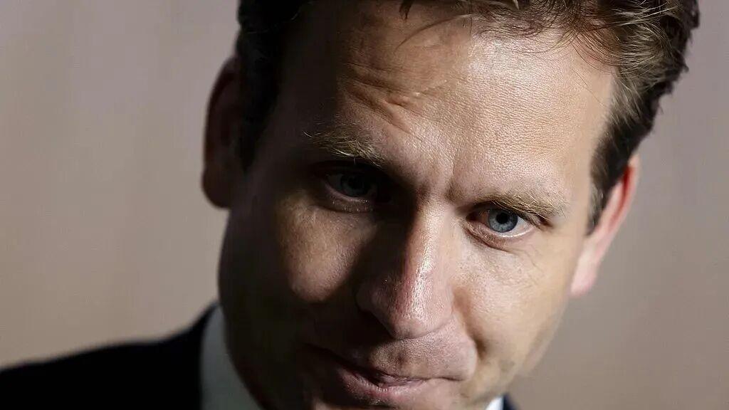 美轰炸机出动为日本撑腰，高市早苗狂言真因暴露，荷兰已作出表率