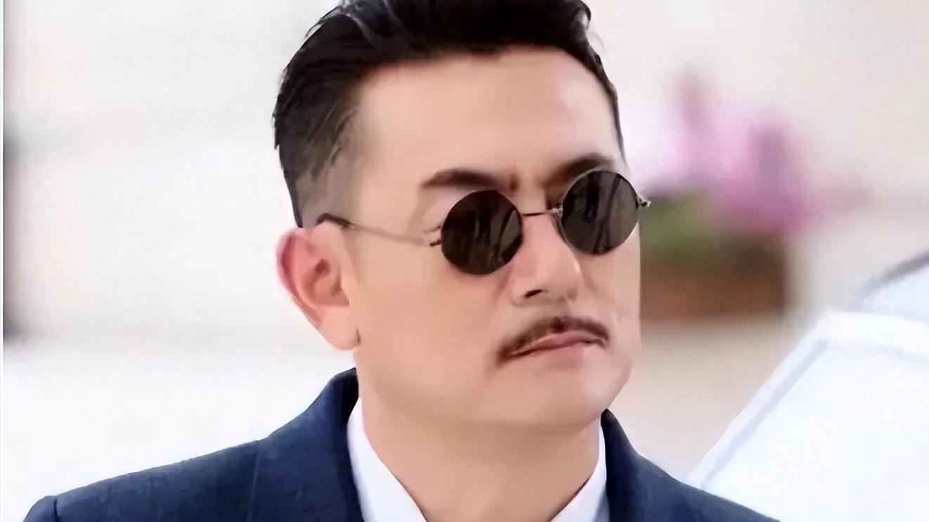 31年演艺路，百部作品磨一剑，李洪涛的走红真是孙俪的功劳吗？