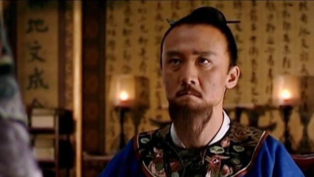 海瑞的“另类升职”：同僚恨他，又不敢弄死他，干脆花钱帮他升官