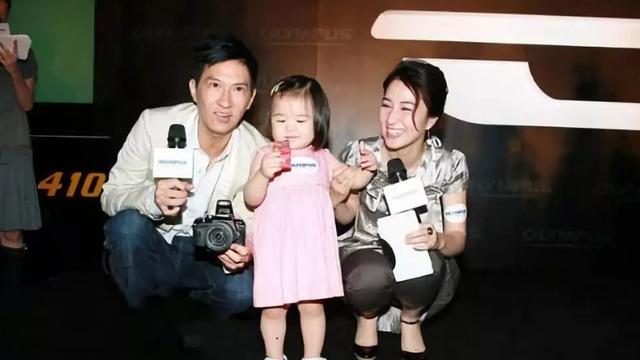 TVB首届视后惊艳亮相！61岁的她气质温婉状态大好，网友直呼逆生长