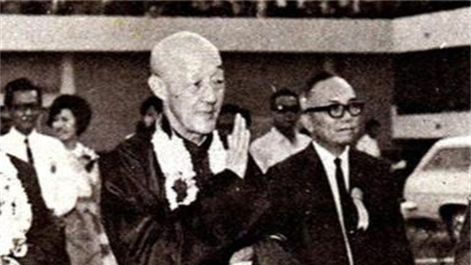 蒋介石败退之际，对龙虎山张天师下死命令：人必须到台湾！