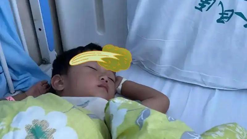 7岁娃偷吃外卖进医院，家长竟反咬索赔2000元，网友：脸呢？