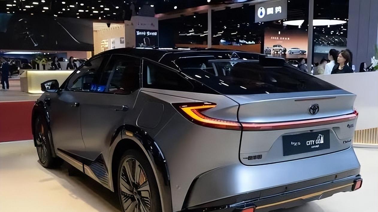 一汽丰田bZ5：不仅智能安全，还驾乘舒适！