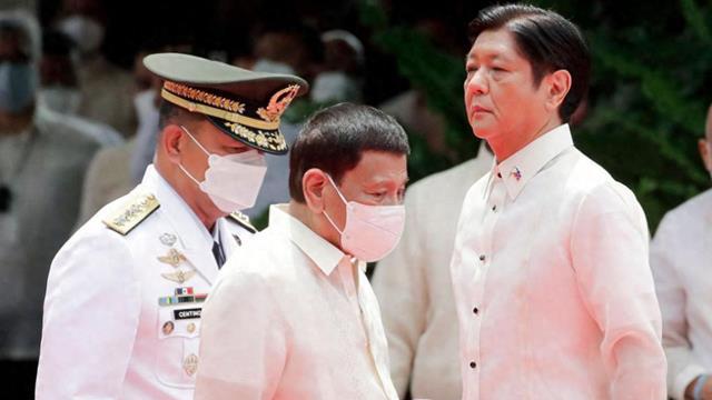 被水炮打服了？马科斯决定痛改前非，喊话9国劝中方达成南海协议