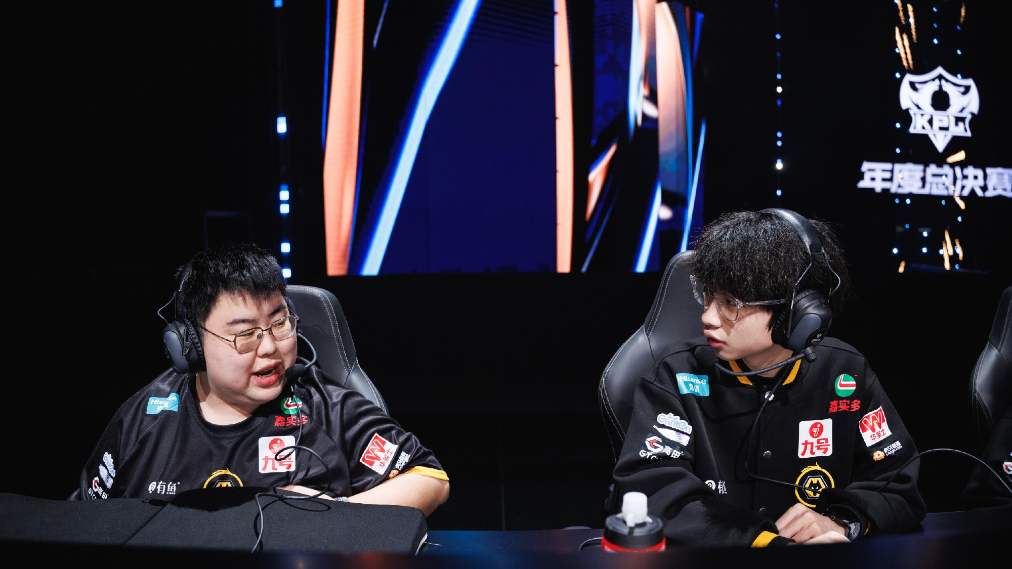 狼队败者组一穿四进决赛，道崽扬言终结AG王朝，小胖成最大漏洞