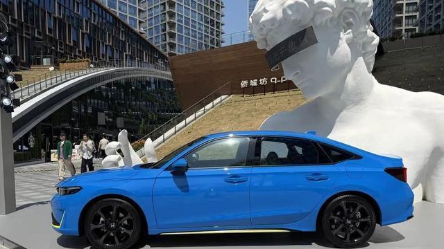 12.99万起售，卡罗拉、速腾、秦PLUS同台竞技，谁能更胜一筹？