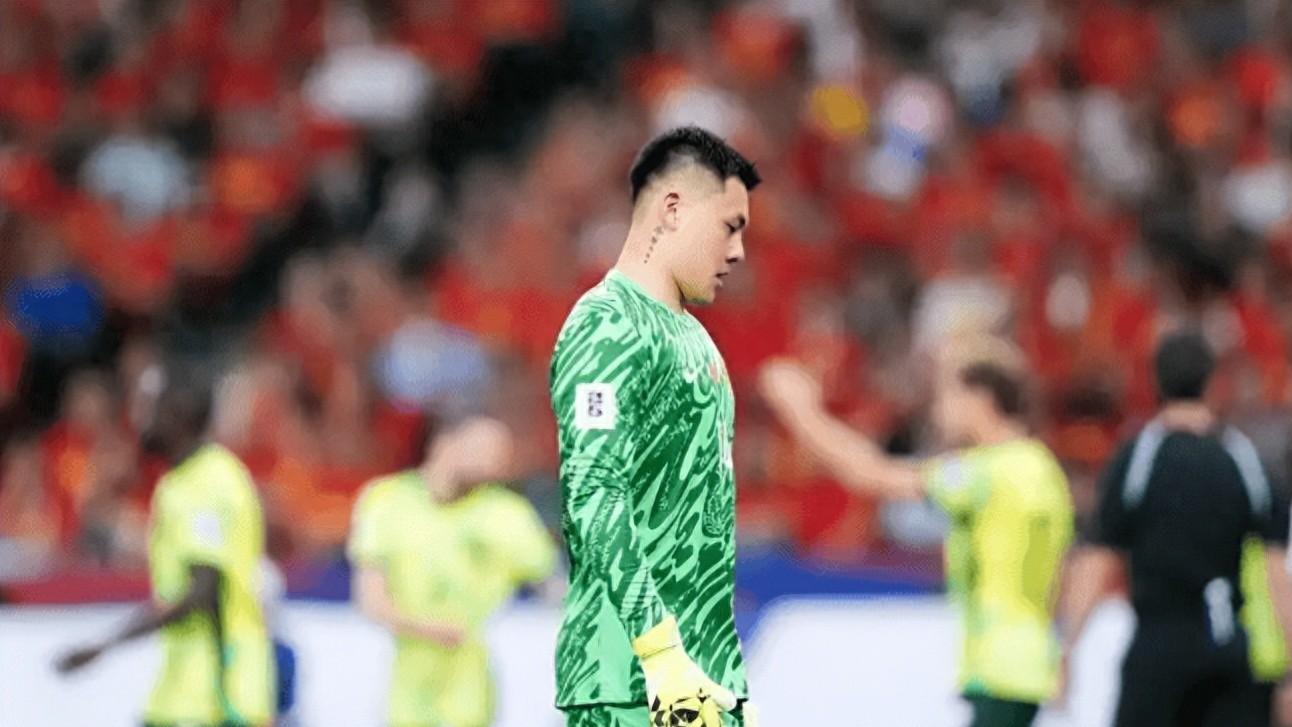 国足02负澳大利亚，世界杯晋级渺茫，但10的它给国足带来一线生机？