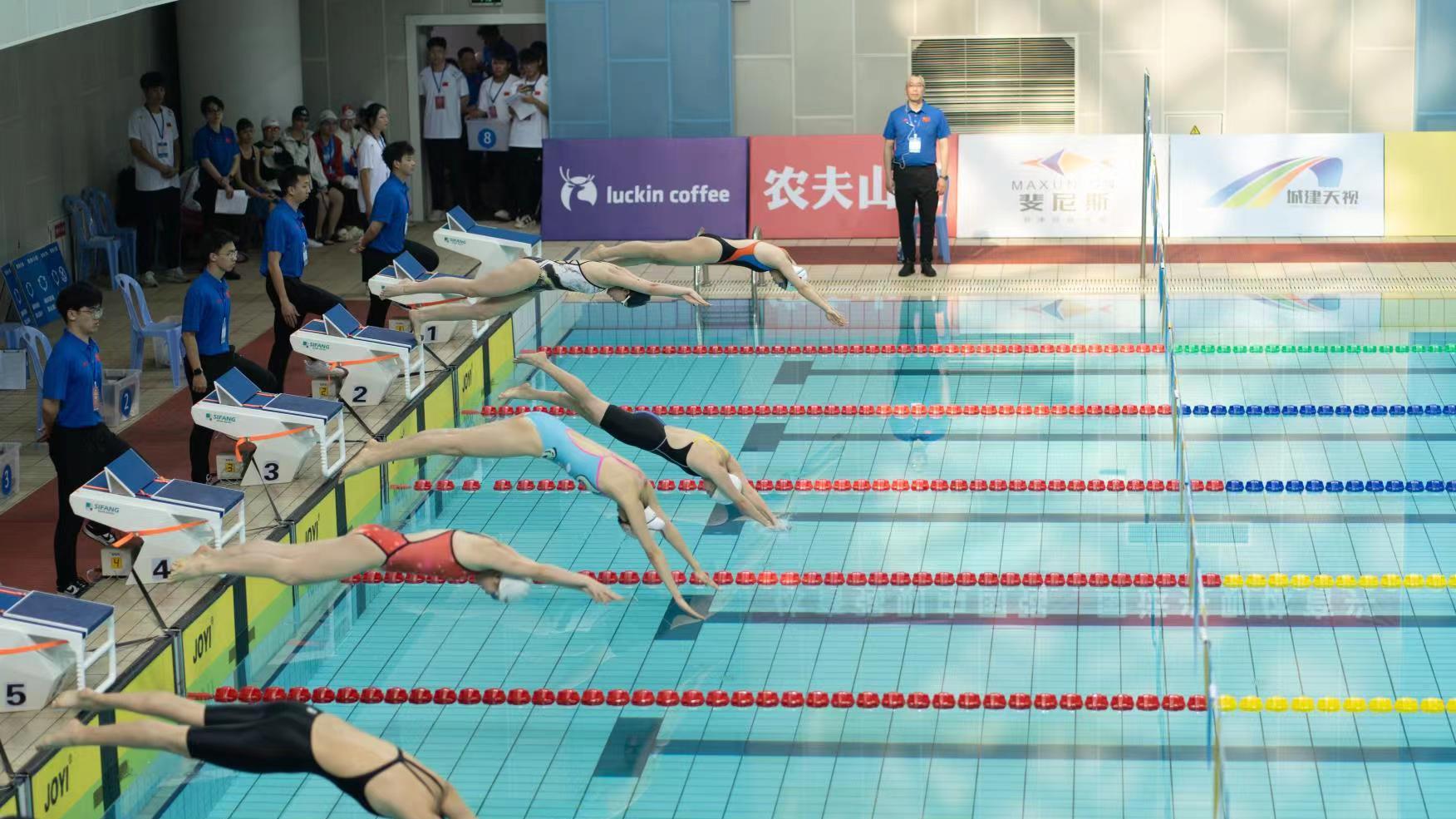 12岁“小孩姐”夺全国冠军！从水上乐园被发鲜一直游到世锦赛