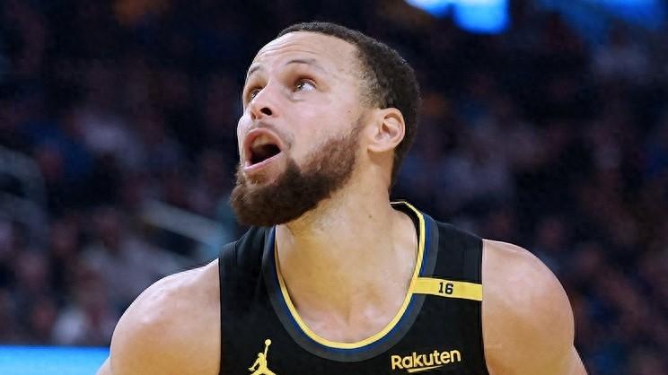 金州勇士险胜猛龙，库里旧伤复发黯然离场