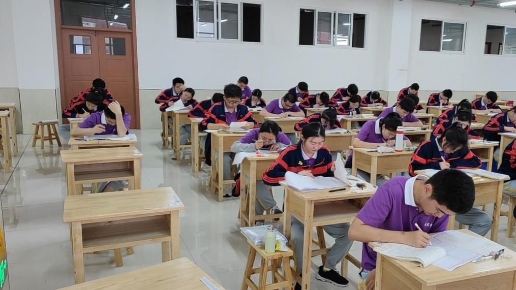 请你傻傻地、纯粹地坚持丨点评稿，寄语高考冲刺的你们