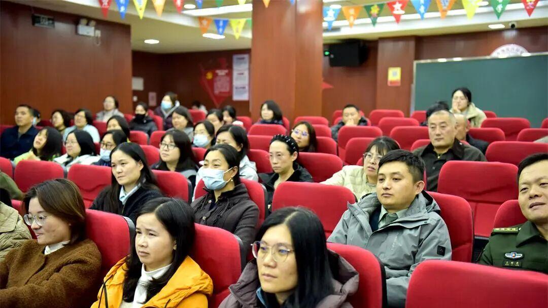 聚焦关键期 破解育儿惑：培星小学举办“学习习惯养成”专题讲座