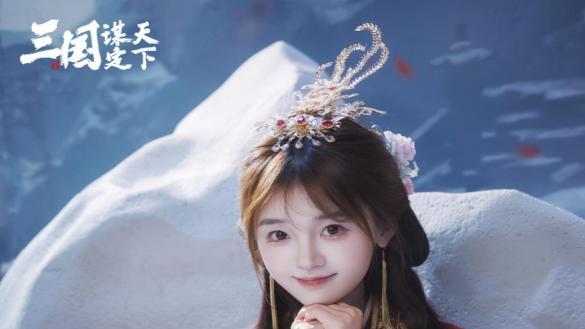 秋冬大衣策略？这游戏教你组最强“阵容”