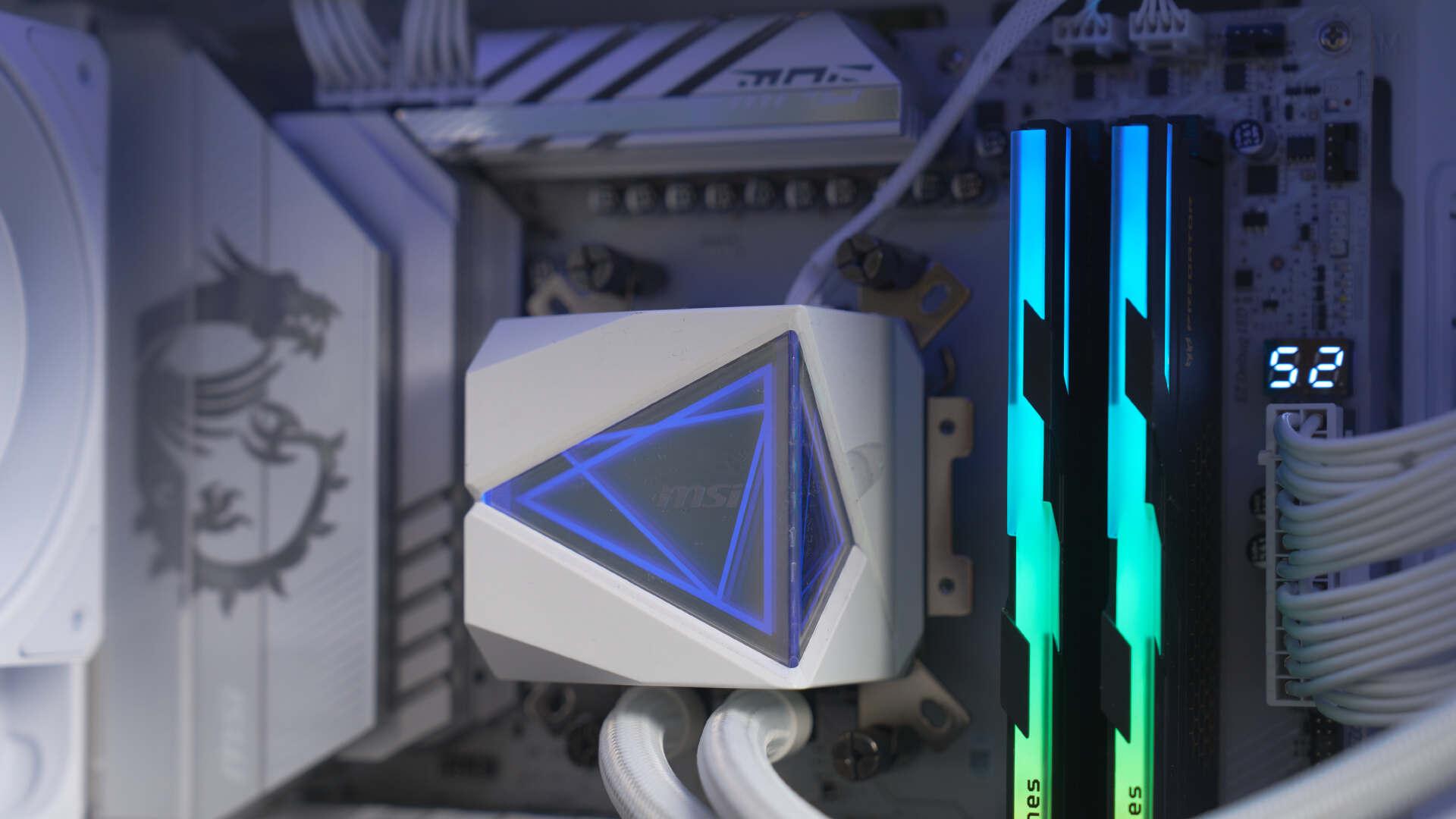 越级对标旗舰：微星 B850 刀锋钛主板实力比肩 X870E