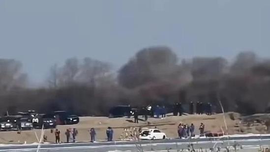 最新！一家三口已找到，坠江原因曝光，去岳父家抄近道开车过江