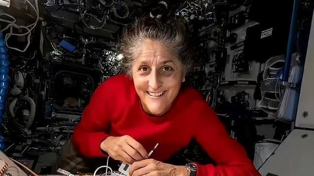 回不来了？马斯克呼吁放弃空间站，滞留太空9月的宇航员表示抗议