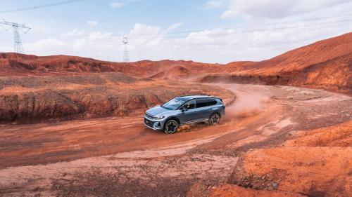 一汽-大众全新揽境车长超5米，3D尾灯营造停车仪式感