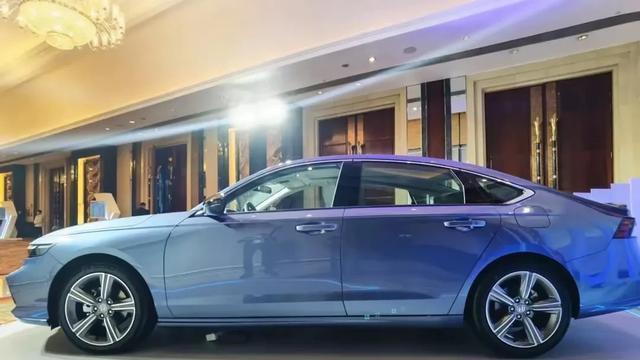 3月B级车销量榜单出炉，秦L稳居亚军，雅阁迈腾跻身前十强