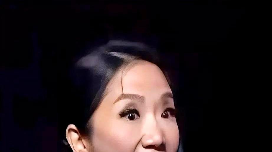 星二代爆料明星醉酒爬地板



娱乐圈，表面光鲜，实际混乱不堪。陶晶莹女儿爆料“