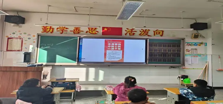 宪法“童”行 | 晋源区第三实验小学研学悟法润心