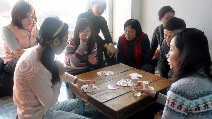 农村三大恶习正在毁掉乡村振兴，谁来叫停？