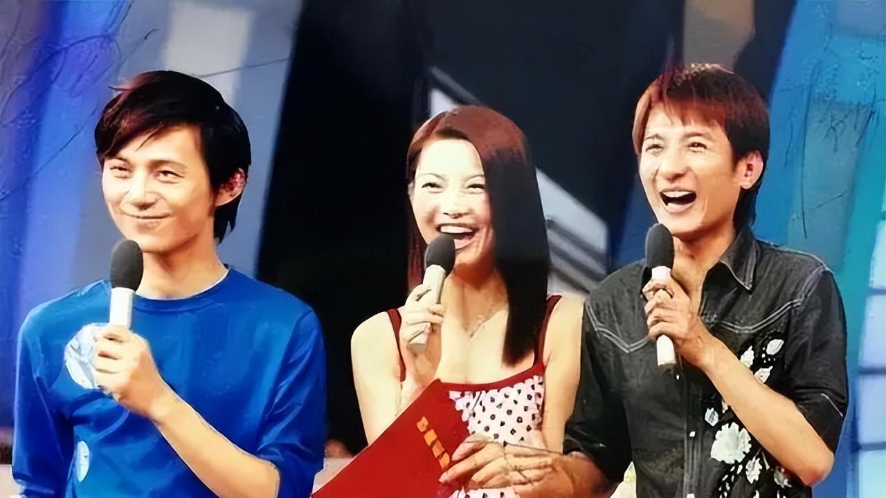 谢娜突然发文，何炅冲上热搜，网友惊了：你俩可真行啊！