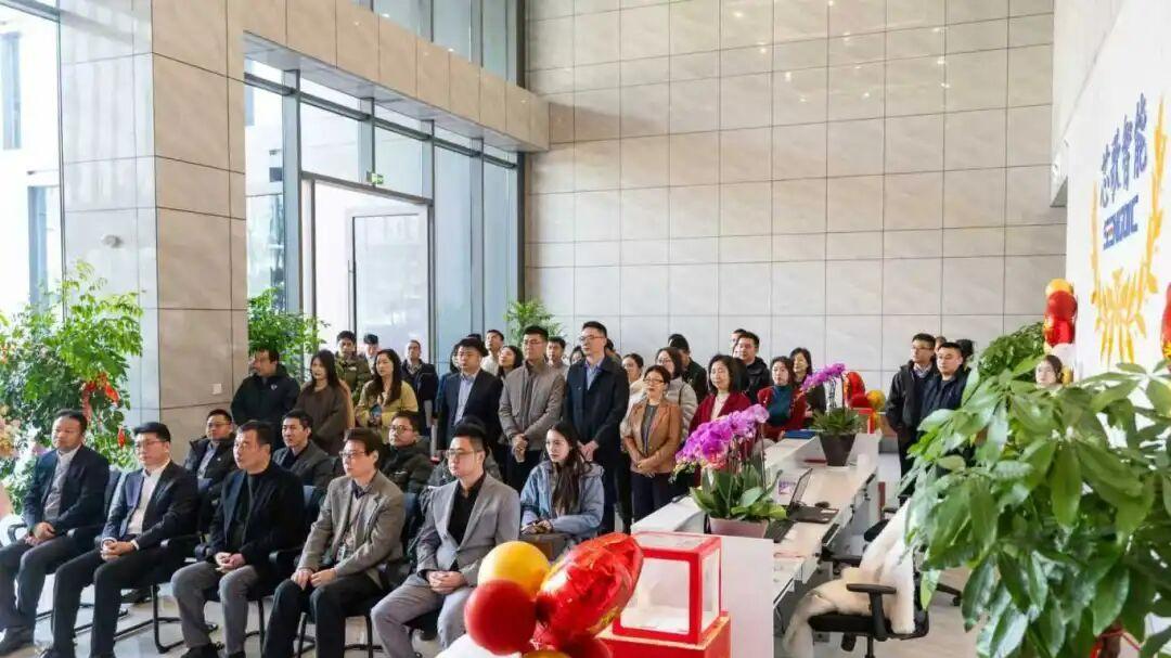 落子嘉兴！“果链”黑马发布硬核新品