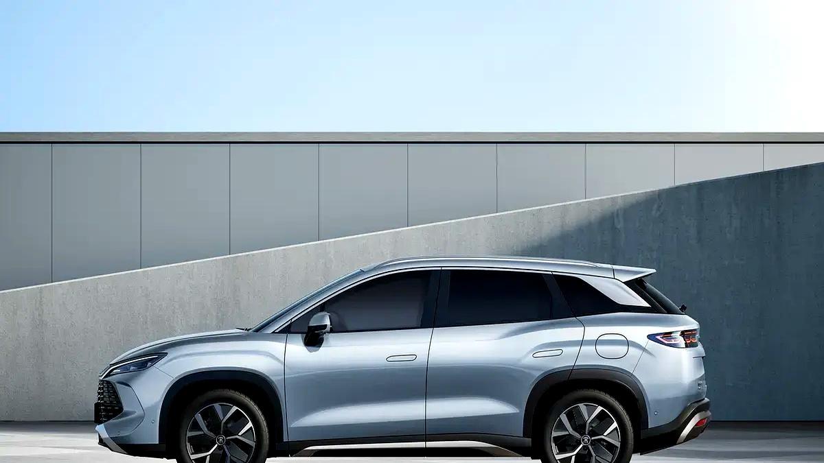 比亚迪新款家用SUV，11万起，续航超1500km，性价比极高