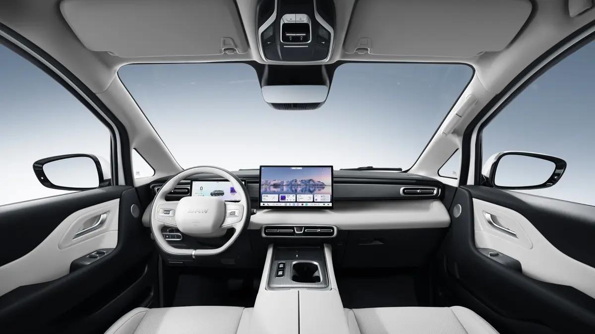 限时12.98万起！全舱都是“商务座”的锐胜M8，到底怎么样？