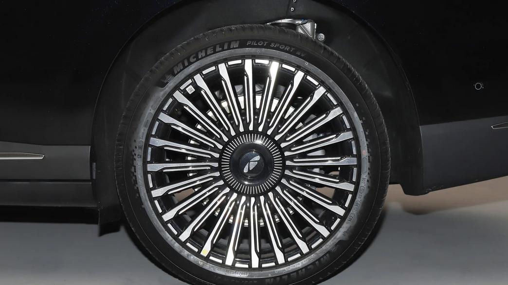 风云T11开启预售，19.99万元起，大型SUV市场又有好戏看了